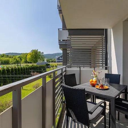 Apartamento Stylish With A Balcony And Parking Close To Nature By Renters