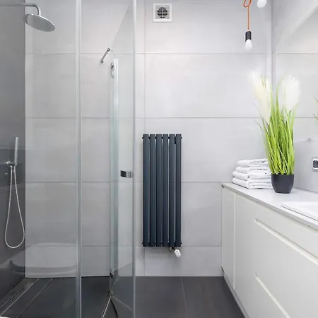 Stylish With A Balcony And Parking Close To Nature By Renters * ビエルスコ・ビアバ