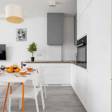 Apartamento Stylish With A Balcony And Parking Close To Nature By Renters